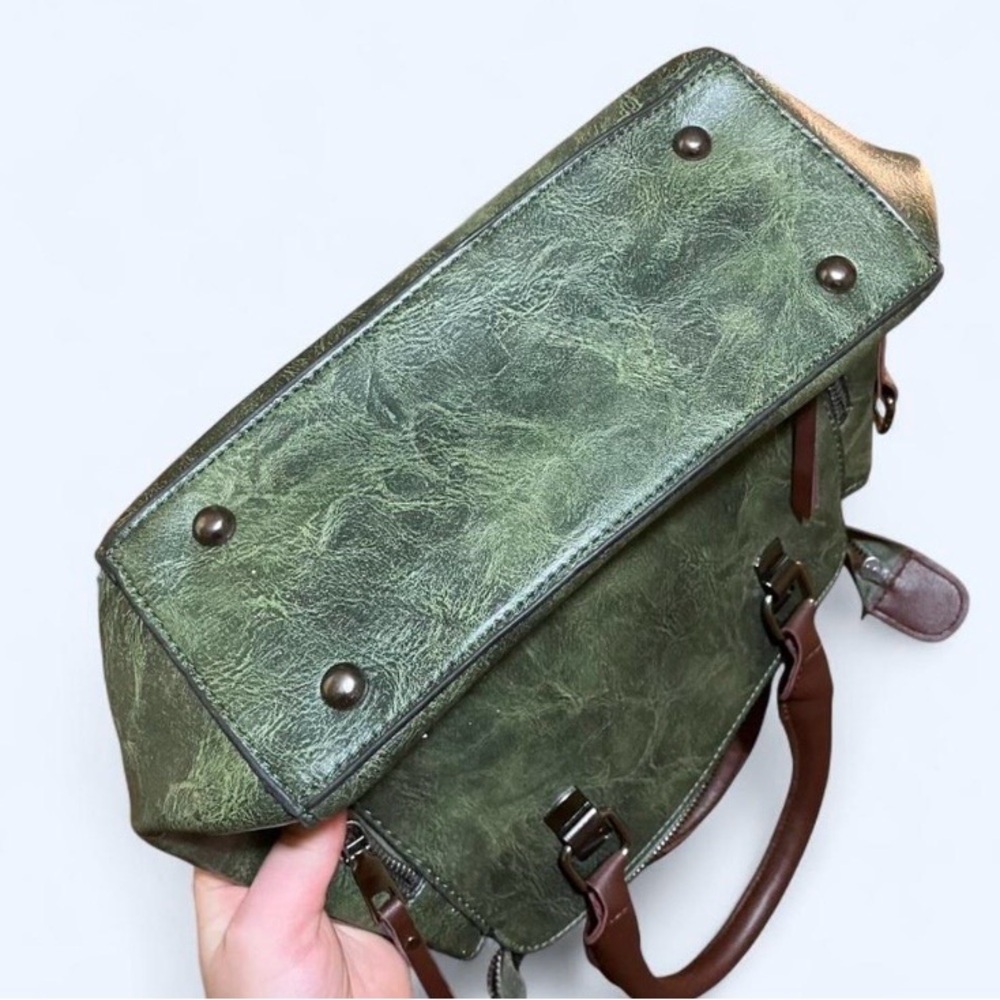 Chic Green Satchel with Brown Accents - Picture 4 of 6